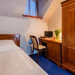 Dworek 1885 Hotel