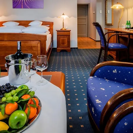 Dworek 1885 Hotel 3*