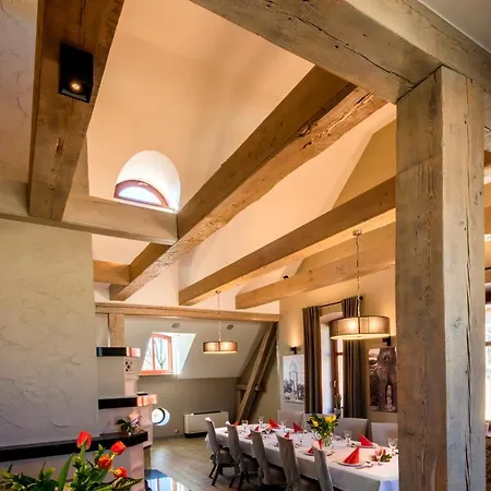 Hotel Dworek 1885 3*