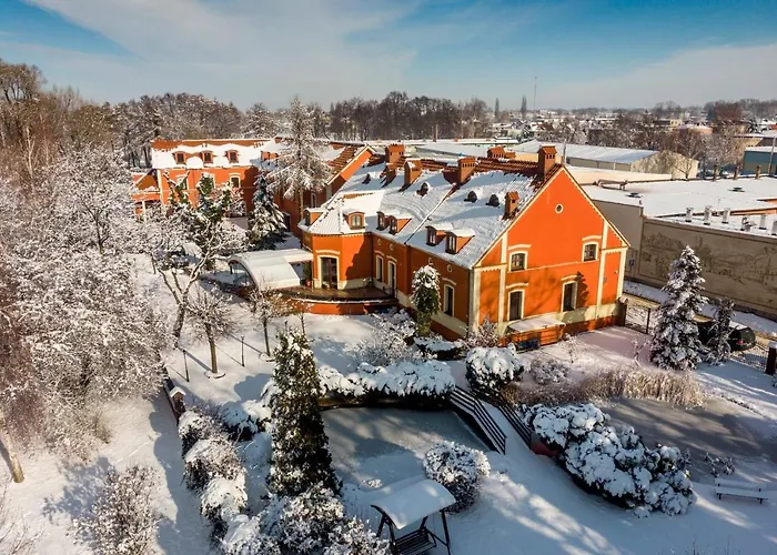 Dworek 1885 Hotell 3*