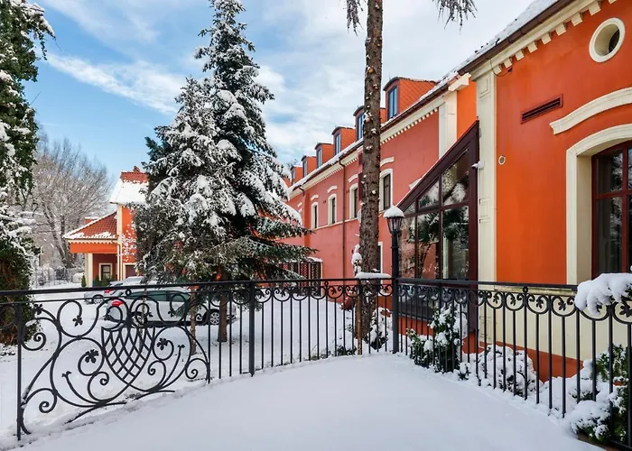 Dworek 1885 Hotel 3*