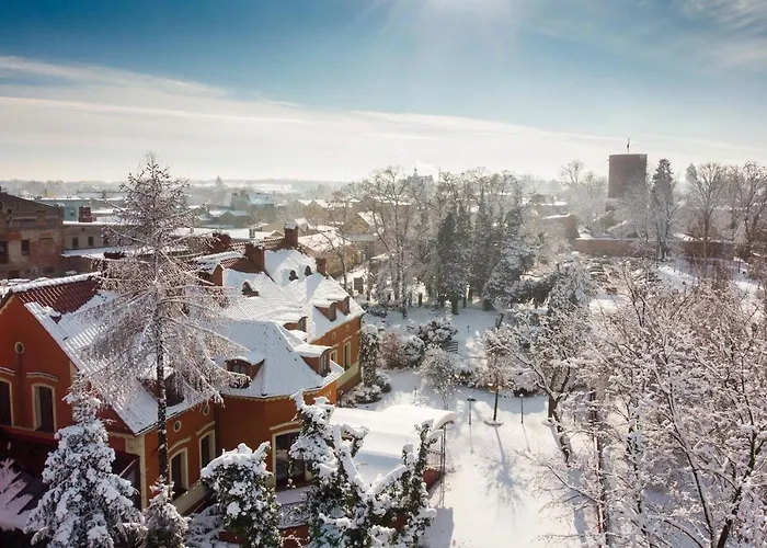 Dworek 1885 Hotell 3*