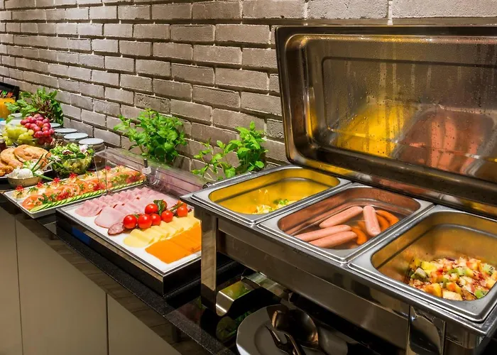 德沃雷克1885酒店 Ostrzeszów