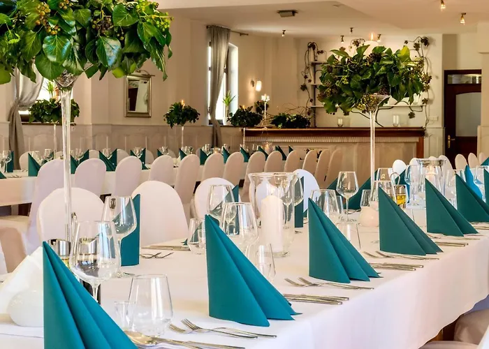 德沃雷克1885酒店