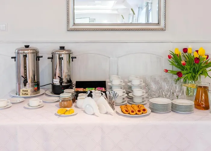 德沃雷克1885酒店 Ostrzeszów