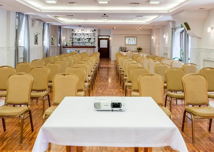 Dworek 1885 3* Ostrzeszów