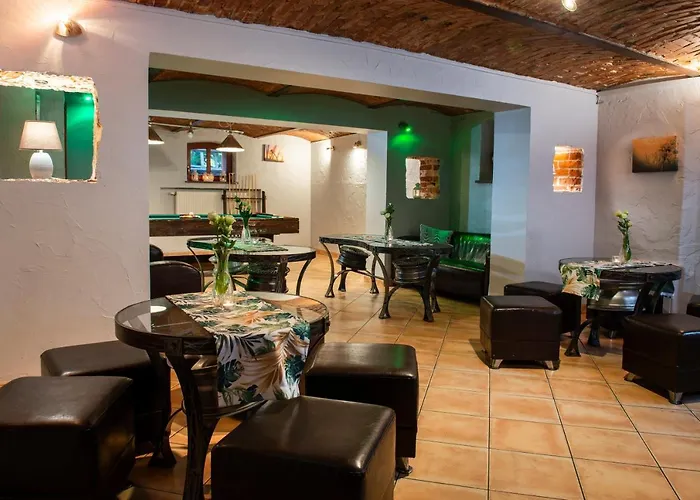 Hotell Dworek 1885 3*