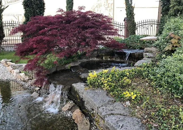 Hotel Dworek 1885 Ostrzeszów